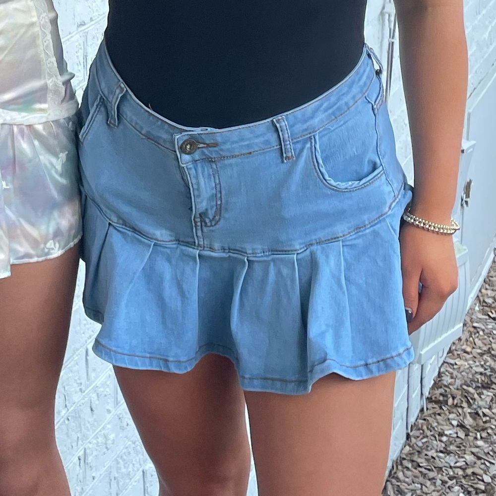 Jean mini skirt